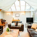 Alabare Guesthouse